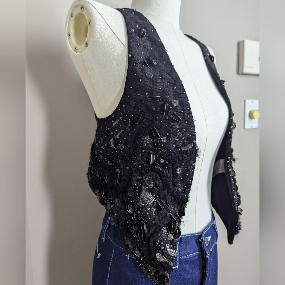 Theyskens' Theory "Jiguo" Embellished Linen Vest – Statement Black Beaded Vest –